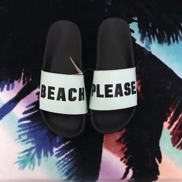 Victoria’s Secret Pink Cross Slides. NWT - Picture 6 of 9